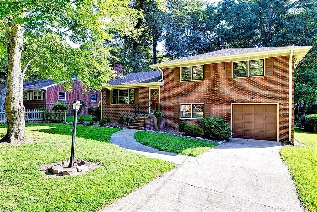 86 Normandy LN, NEWPORT NEWS VA 23606