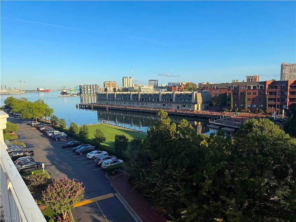 301 Brooke AVE #405, NORFOLK VA 23510