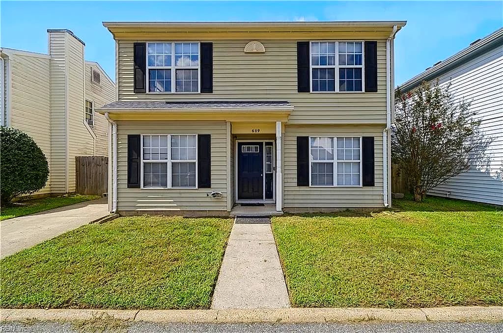 609 McLaw DR, NEWPORT NEWS VA 23608