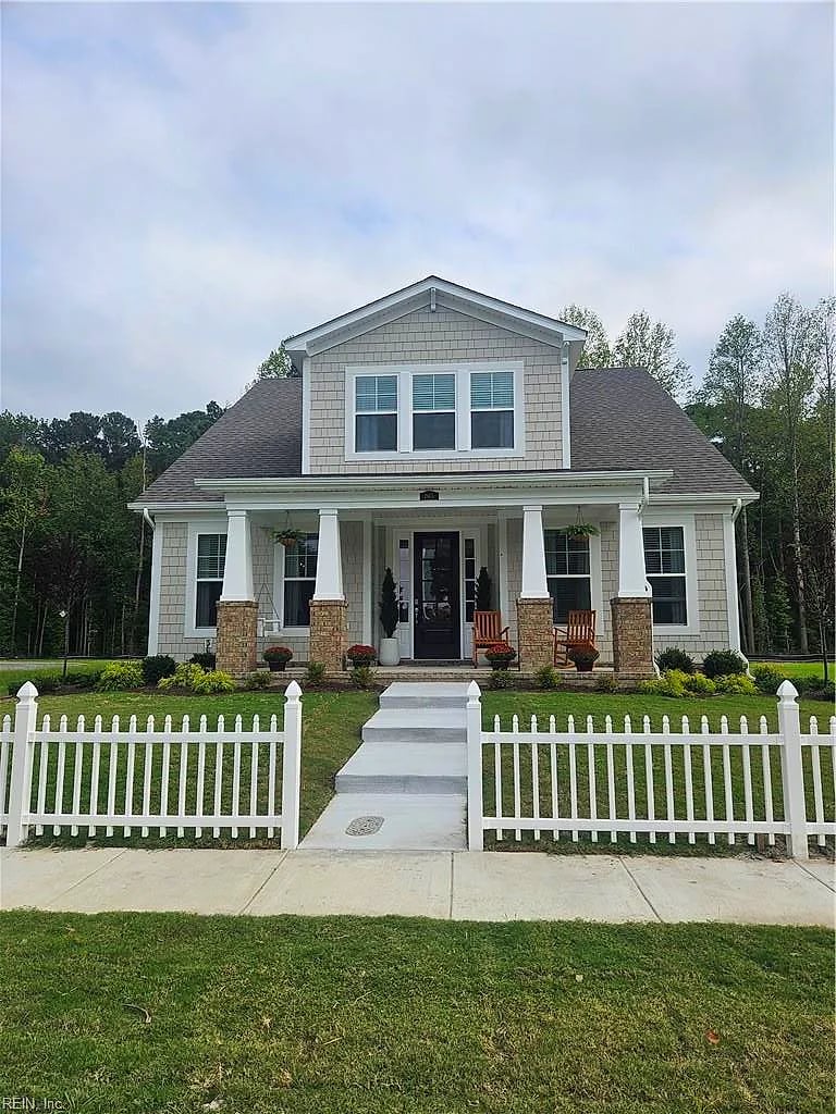 1900 Paw Paw PL, CHESAPEAKE VA 23321