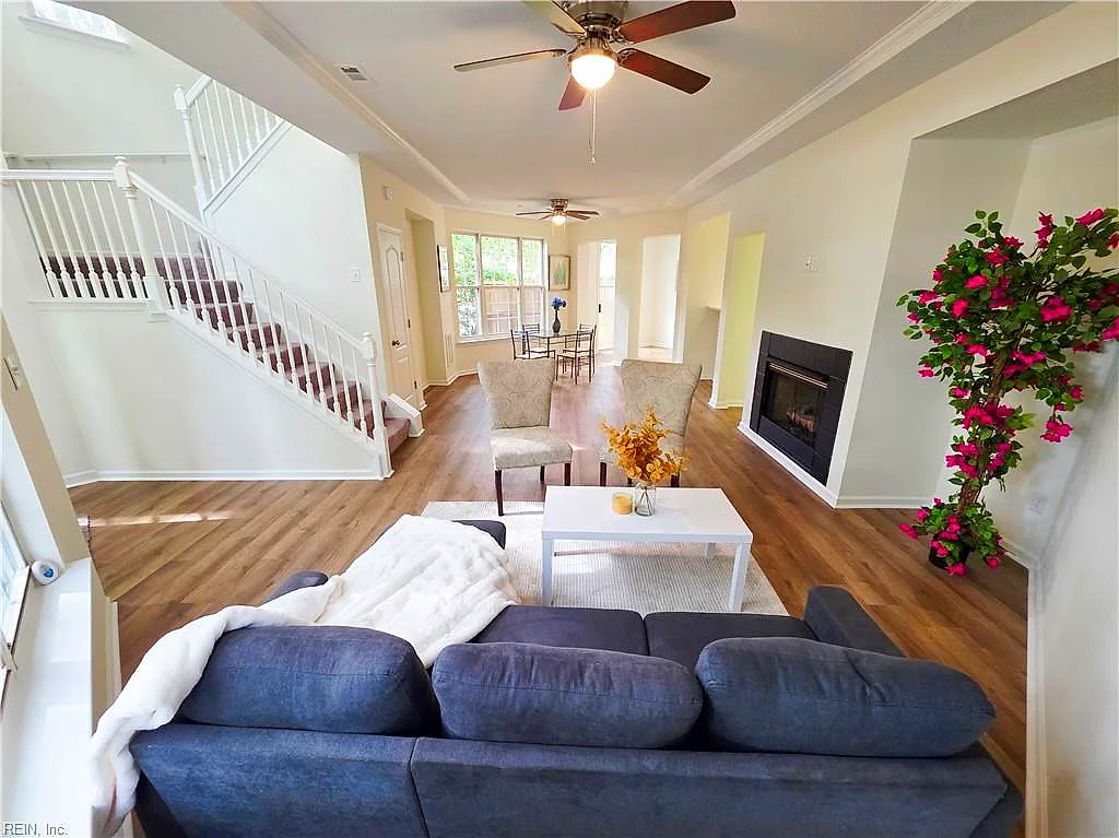 800 Oak Springs CT, NEWPORT NEWS VA 23602