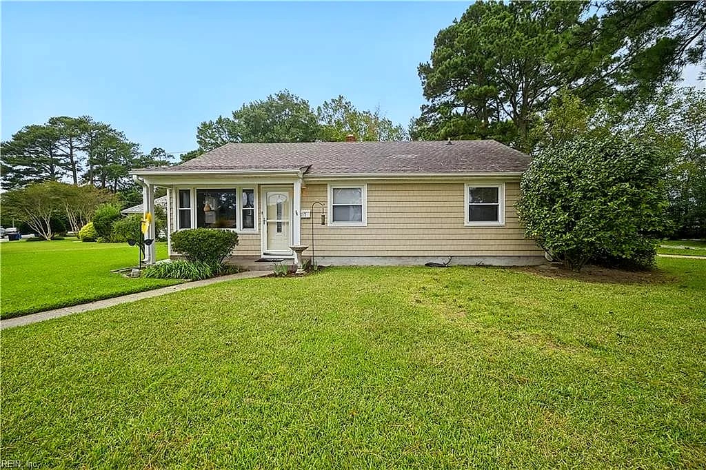 217 N Lynnriver Dr, Virginia Beach, VA