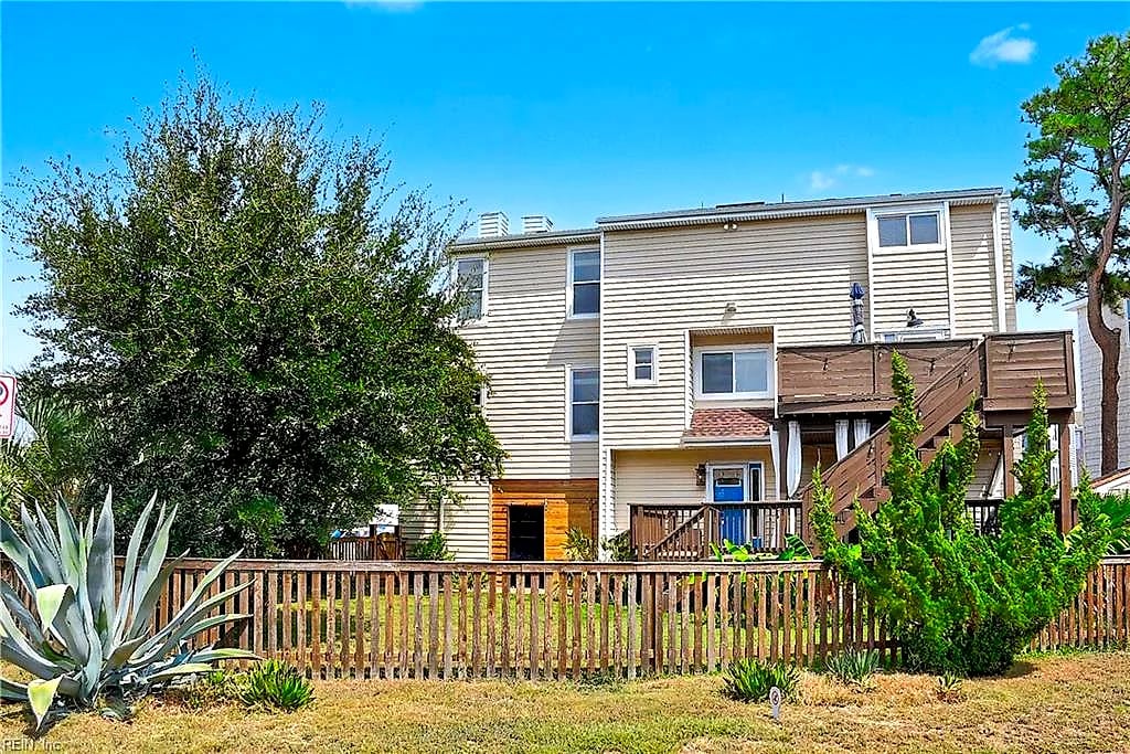 2220 Roanoke Ave, Virginia Beach, VA