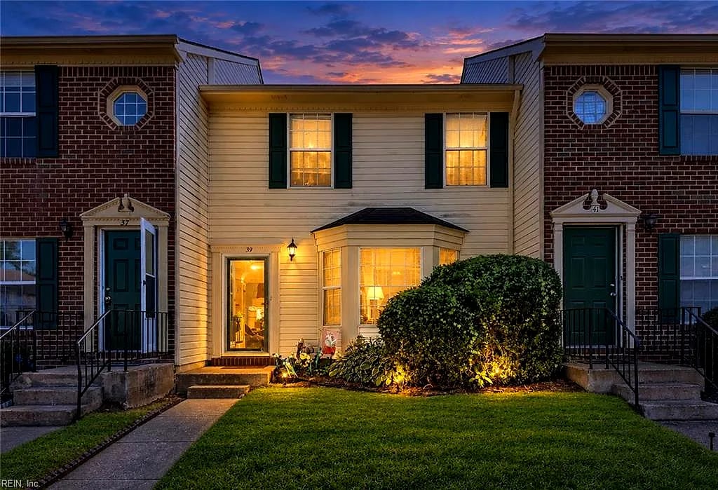 39 S Gawain WAY, HAMPTON VA 23669