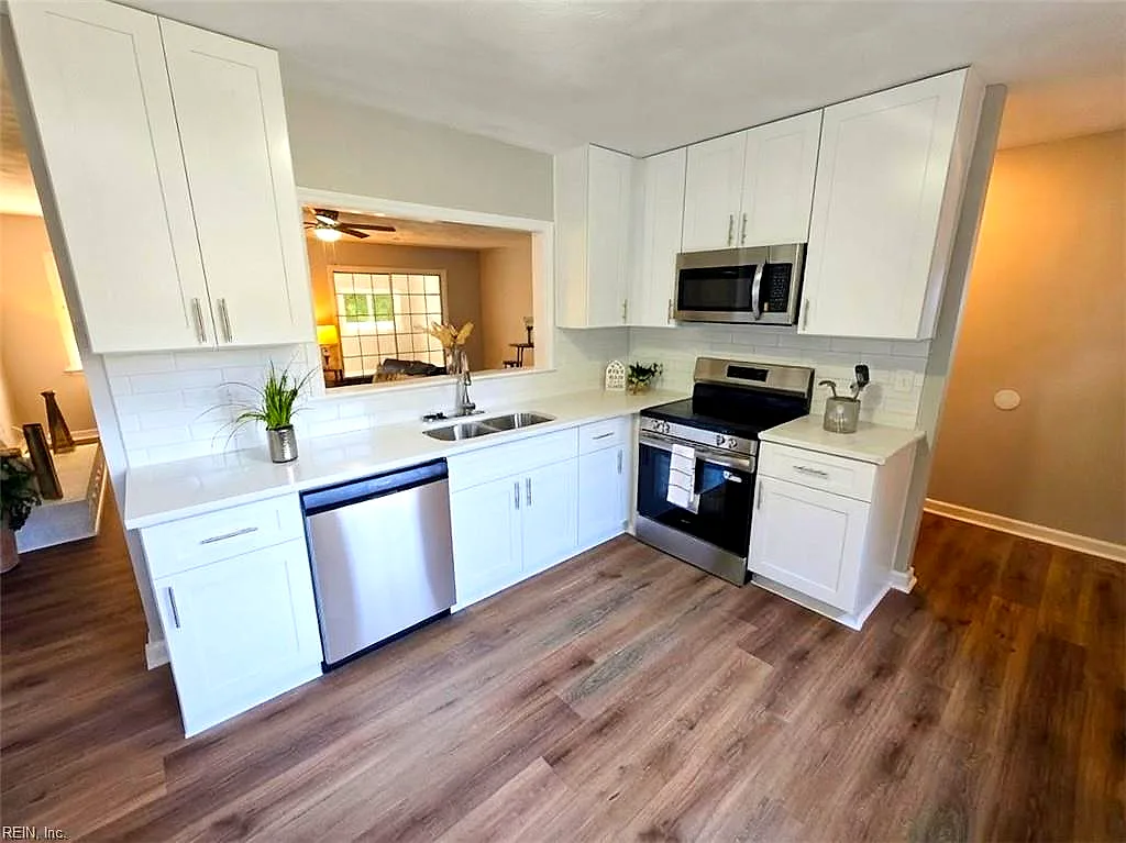 50 Oser Ln, Hampton, VA