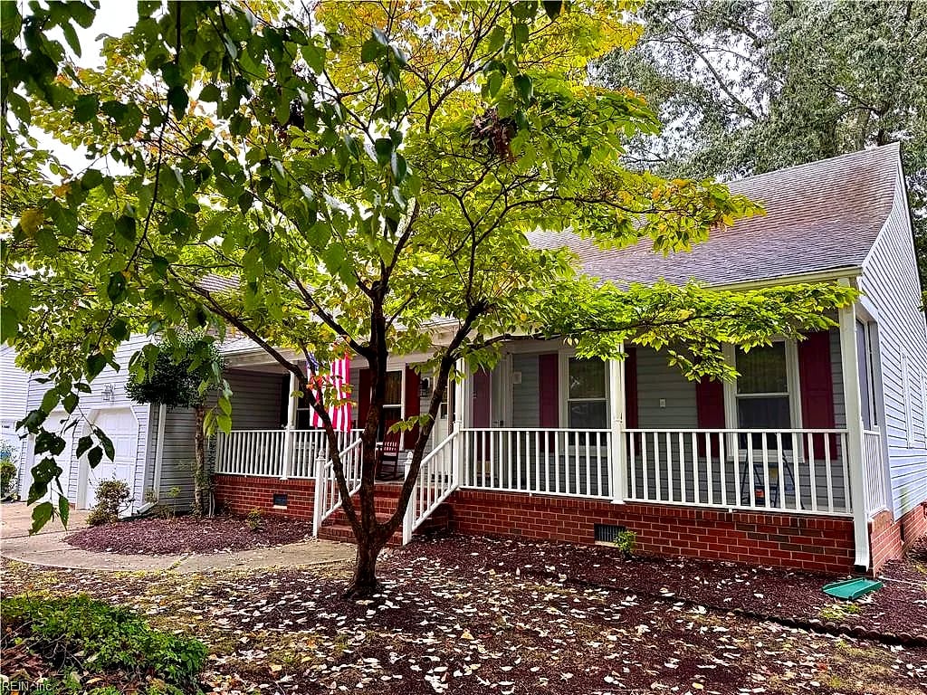 1021 Grantham Ln, Chesapeake, VA