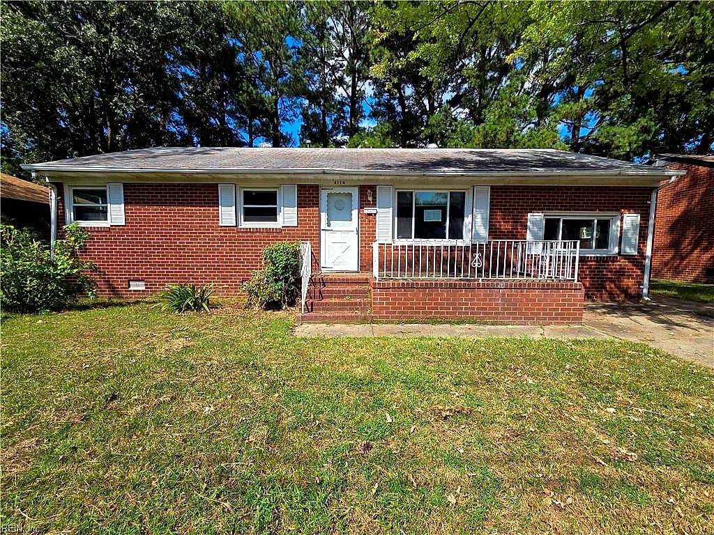 4114 Candlewood Dr, Hampton, VA