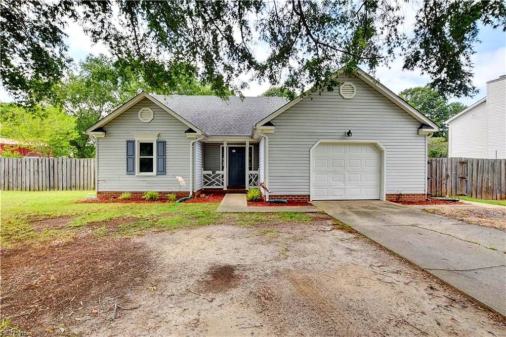 144 Lane CRES, Smithfield — 4 bed Residential, 1,440 sqft