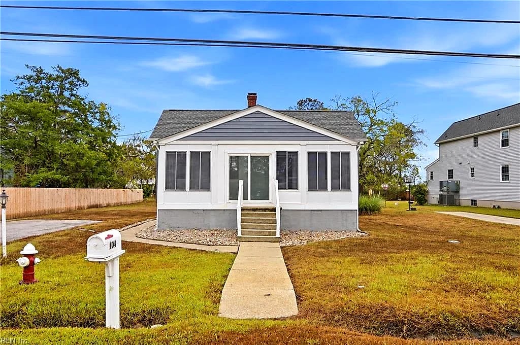 104 messick RD, POQUOSON VA 23662