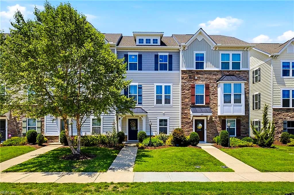 404 Spring Hill PL, Smithfield — 4 bed Residential, 2,572 sqft