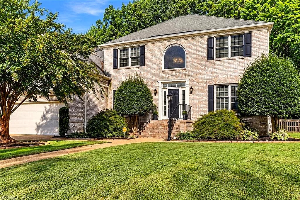 122 Crosspointe Ct, Yorktown, VA