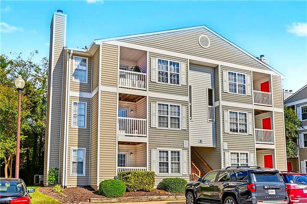 1813 Chantilly CT, VIRGINIA BEACH VA 23451