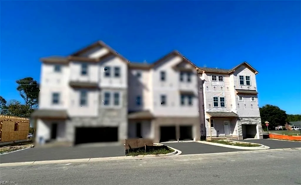 1640 Songbird LN, CHESAPEAKE VA 23323