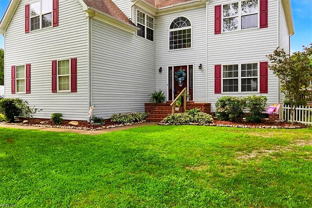 806 Crosswood Ct, Chesapeake, VA