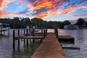 444 Marina Ln, Newport News, VA