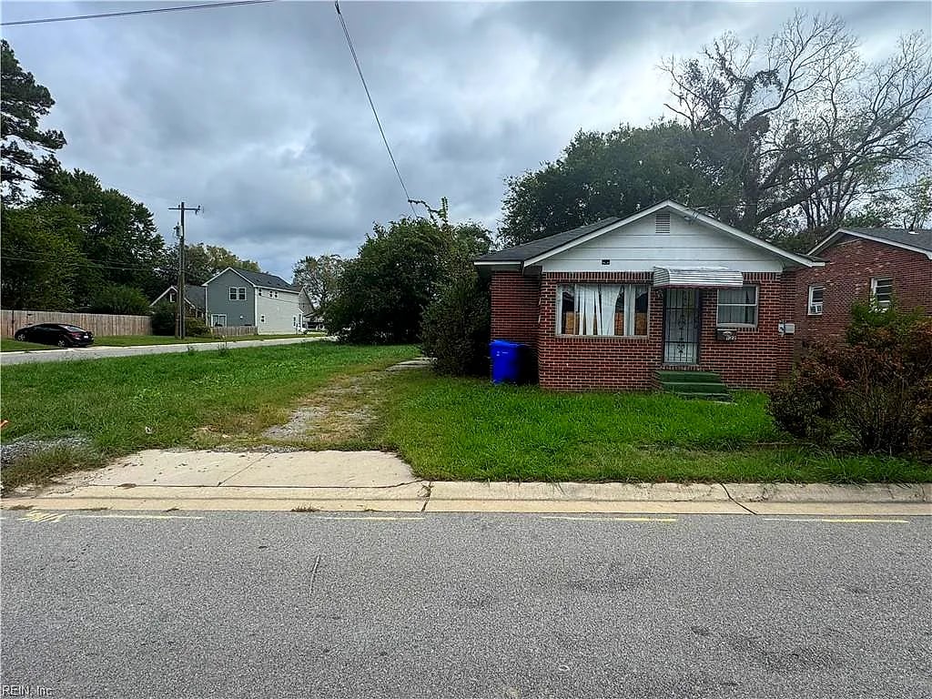122 N Capital St St, Suffolk, VA