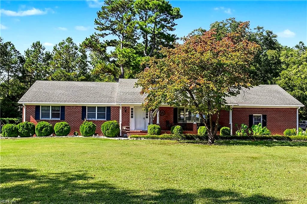 4640 Ballahack Rd, Chesapeake, VA