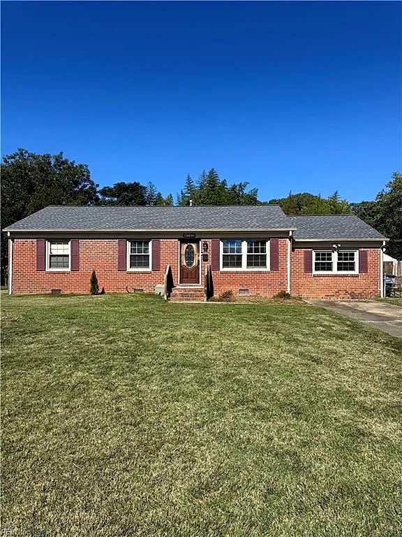 148 Hawthorne Dr, Newport News, VA