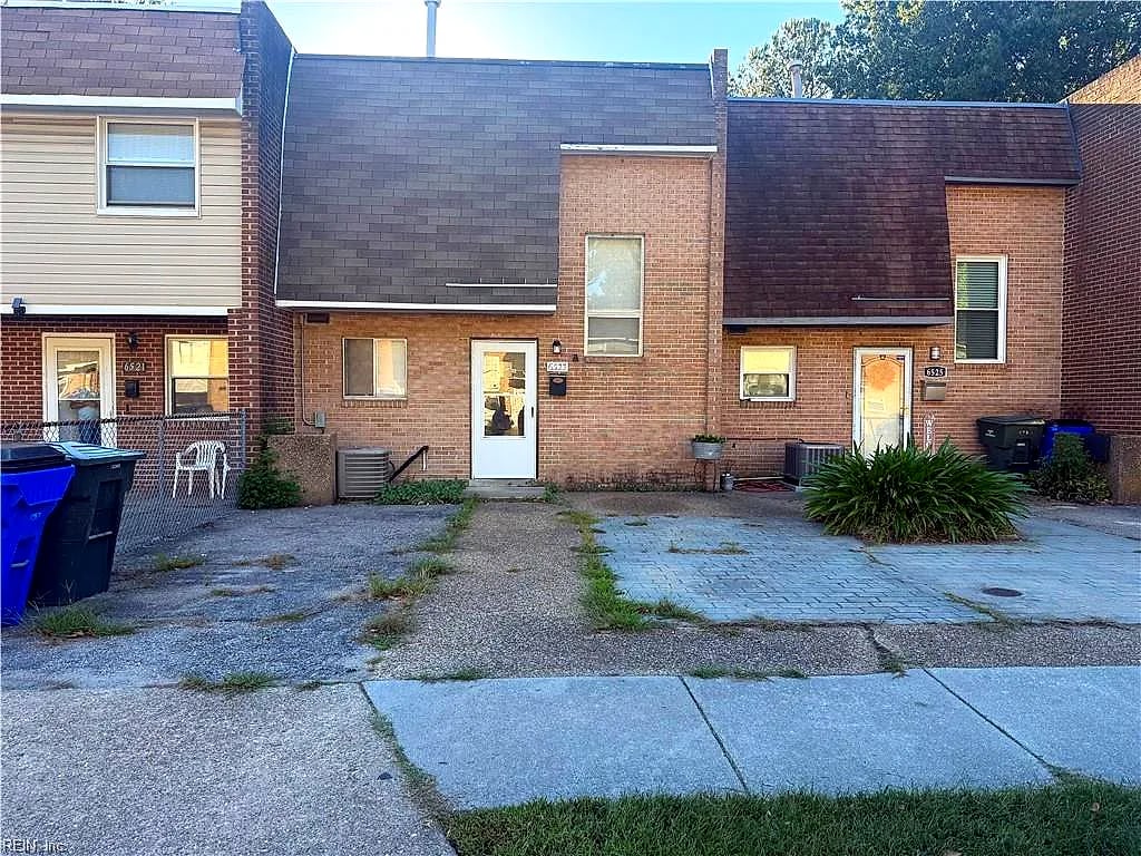 6523 Diesel CT, NORFOLK VA 23513