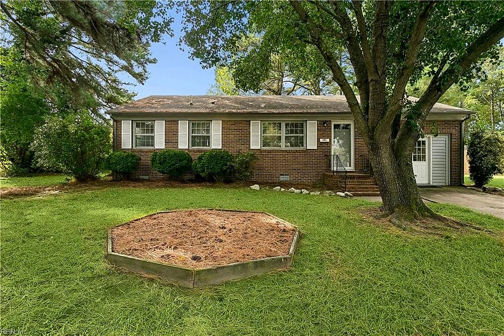 421 Palace CT, HAMPTON VA 23666