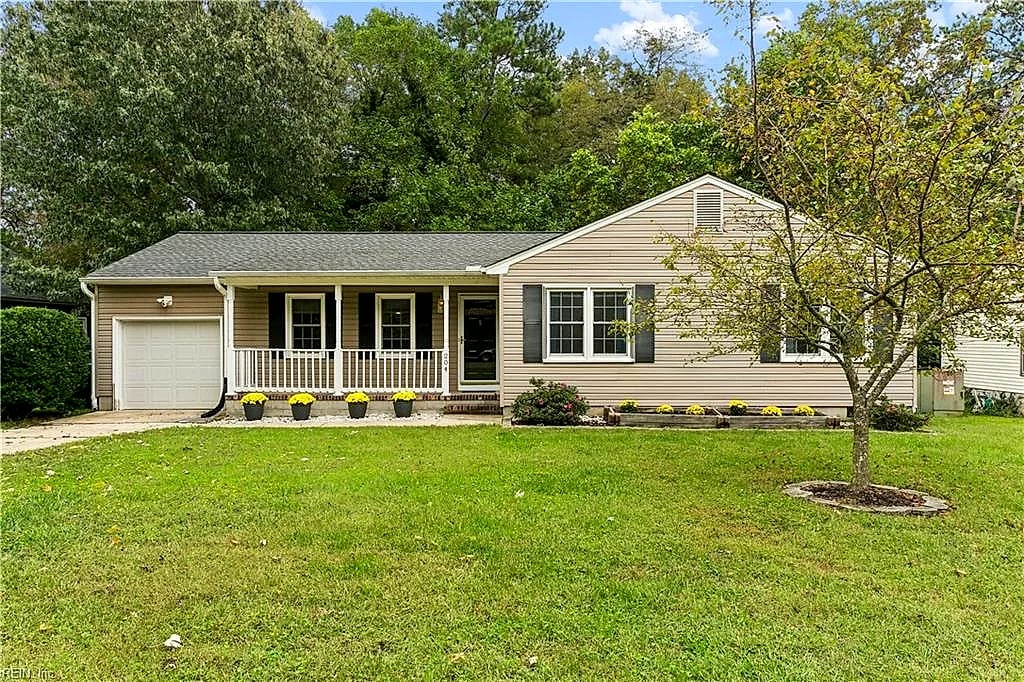 204 Wells Rd, Newport News, VA
