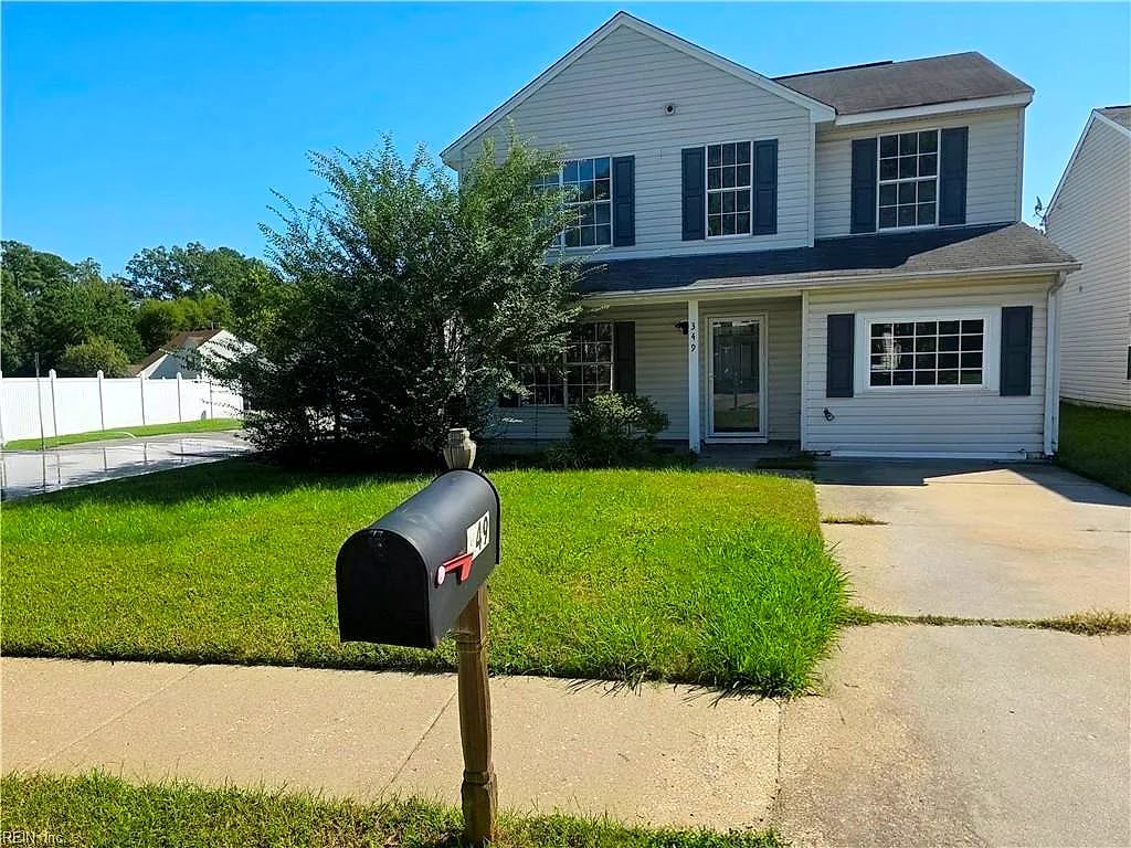 349 Circuit Ln, Newport News, VA