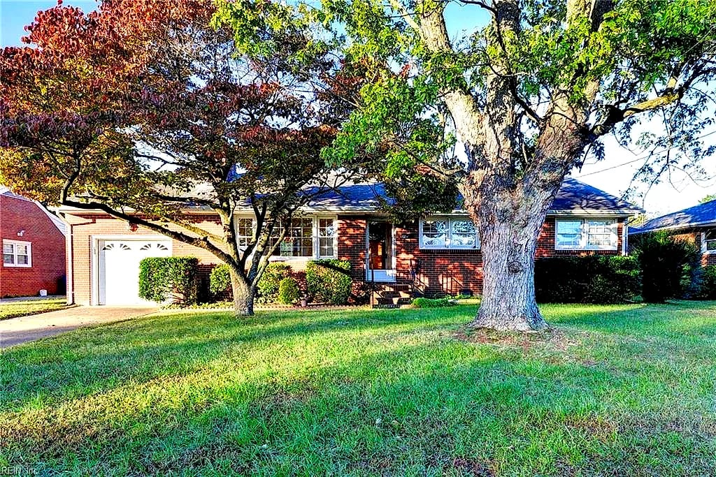 10 Calvert DR, NEWPORT NEWS VA 23601