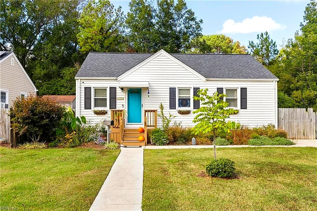 1418 Fishermans RD, NORFOLK VA 23503