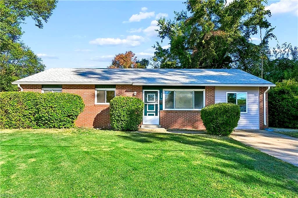 709 Houston Ave, Hampton, VA