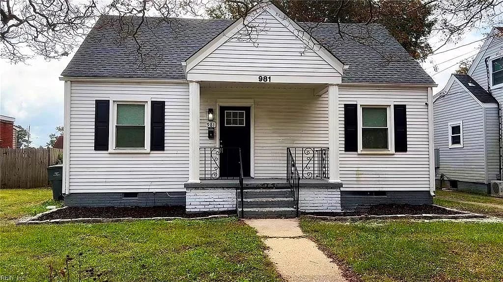 981 Wolcott Ave, Norfolk, VA
