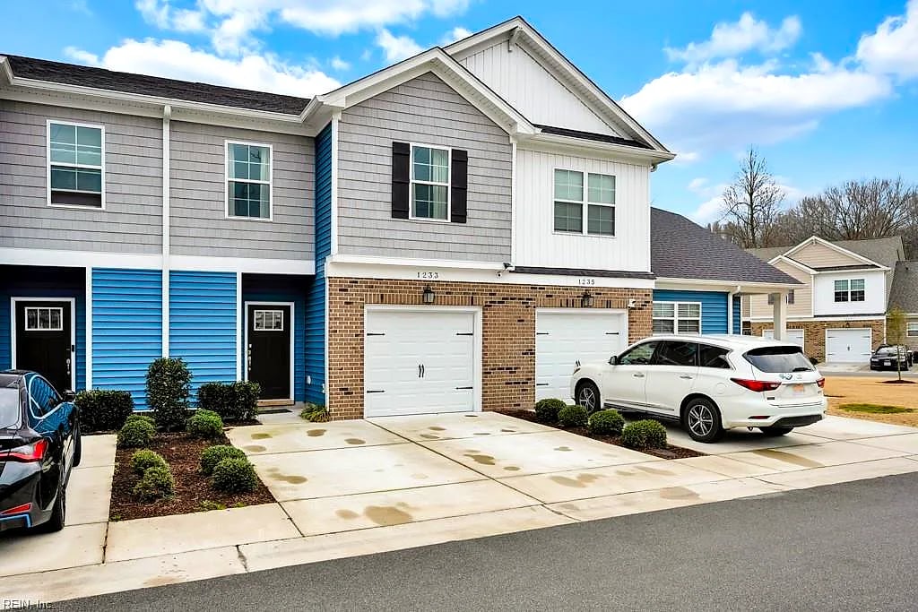 1233 Parkley Dr, Chesapeake, VA