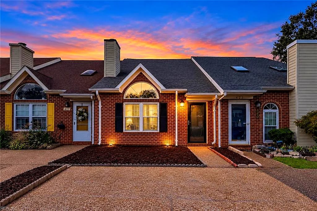 425 Troon Chse, Virginia Beach, VA