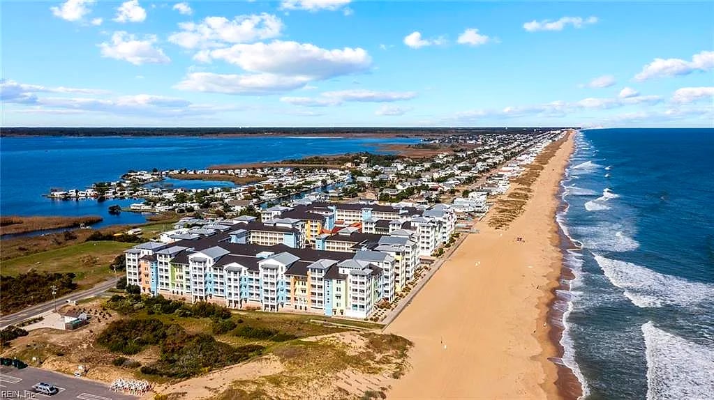 3700 Sandpiper Rd #114, Virginia Beach, VA