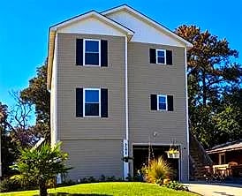 221 Sir Chandler DR, Kill Devil Hills — 3 bed Residential, 1,585 sqft