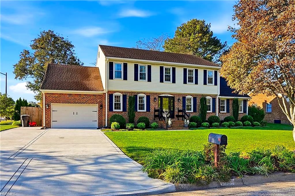 5201 Windsor LN, Virginia Beach — 5 bed Residential, 3,500 sqft