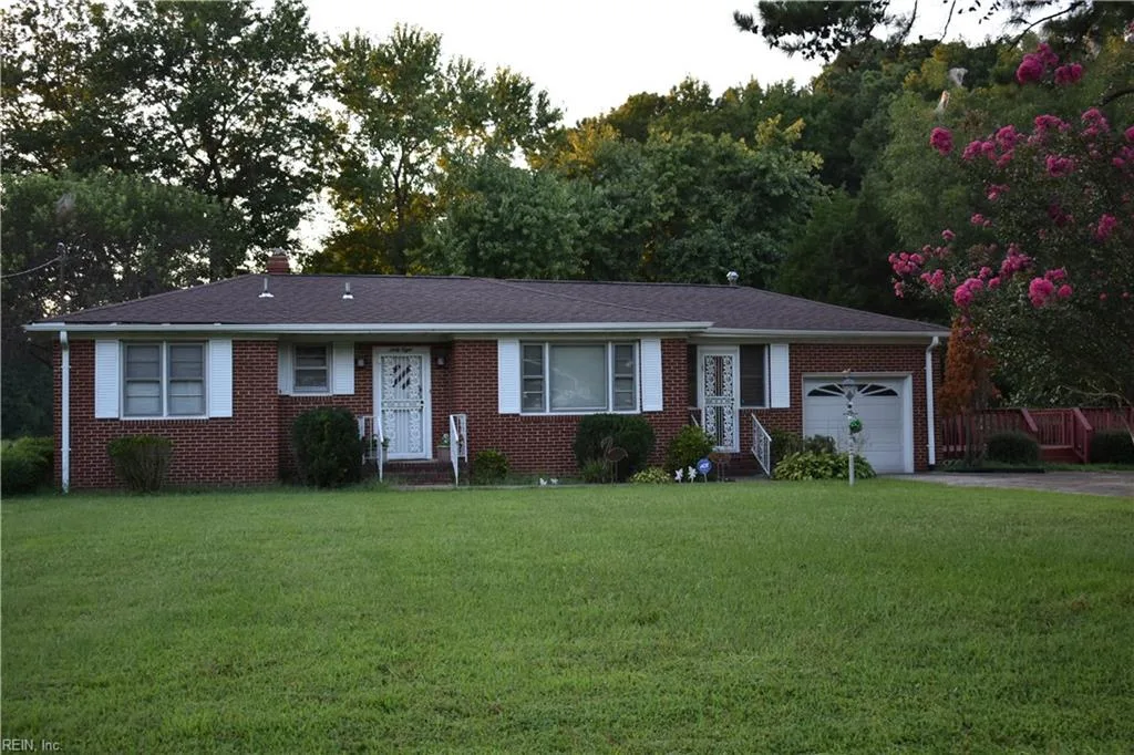 68 Semple Farm Road, Hampton — 3 bed Residential, 1,177 sqft