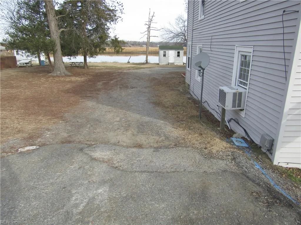403 S Church Street, Smithfield VA 23430 - Photo 5