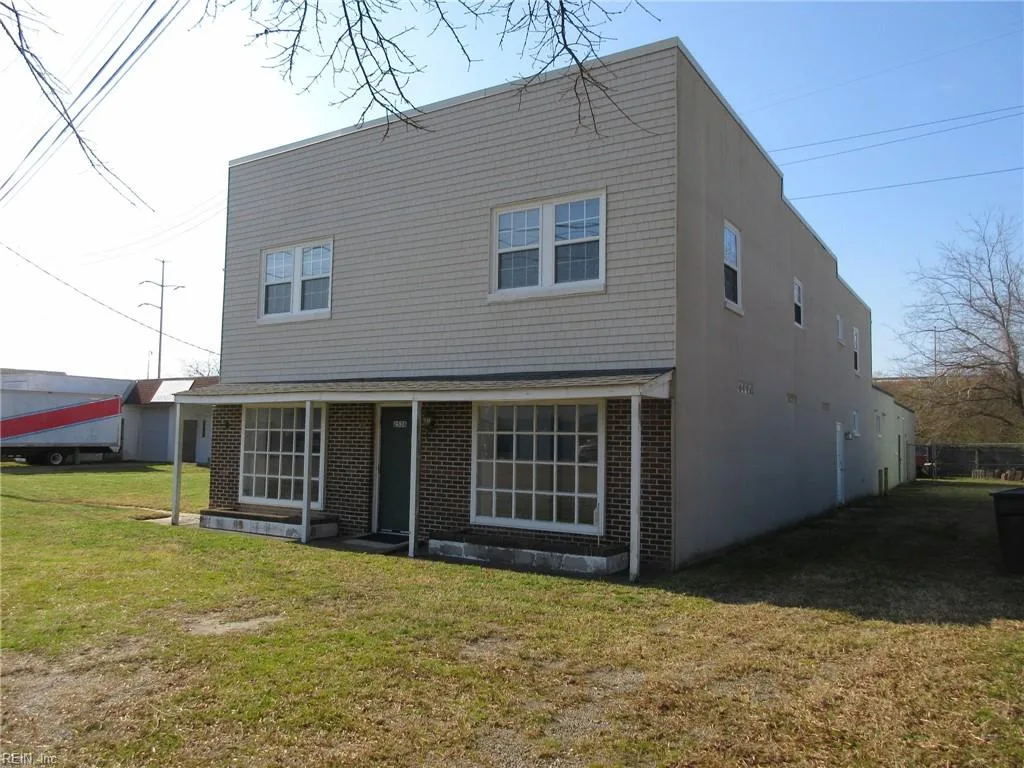 2538 W Pembroke Avenue, Hampton VA 23661