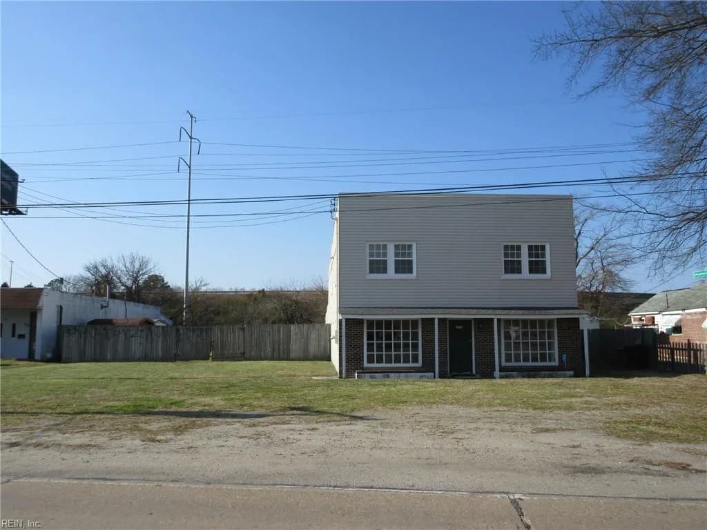 2538 W Pembroke Avenue, Hampton VA 23661 - Photo 4