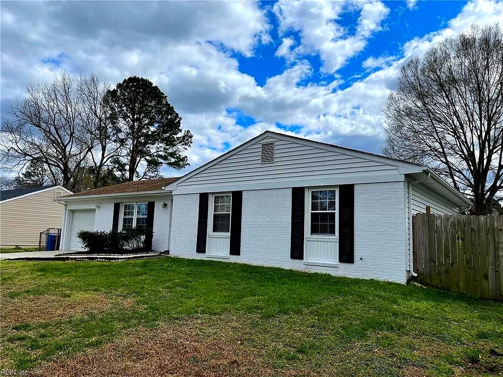 3404 Newport Drive, Chesapeake VA 23321 - Photo 4