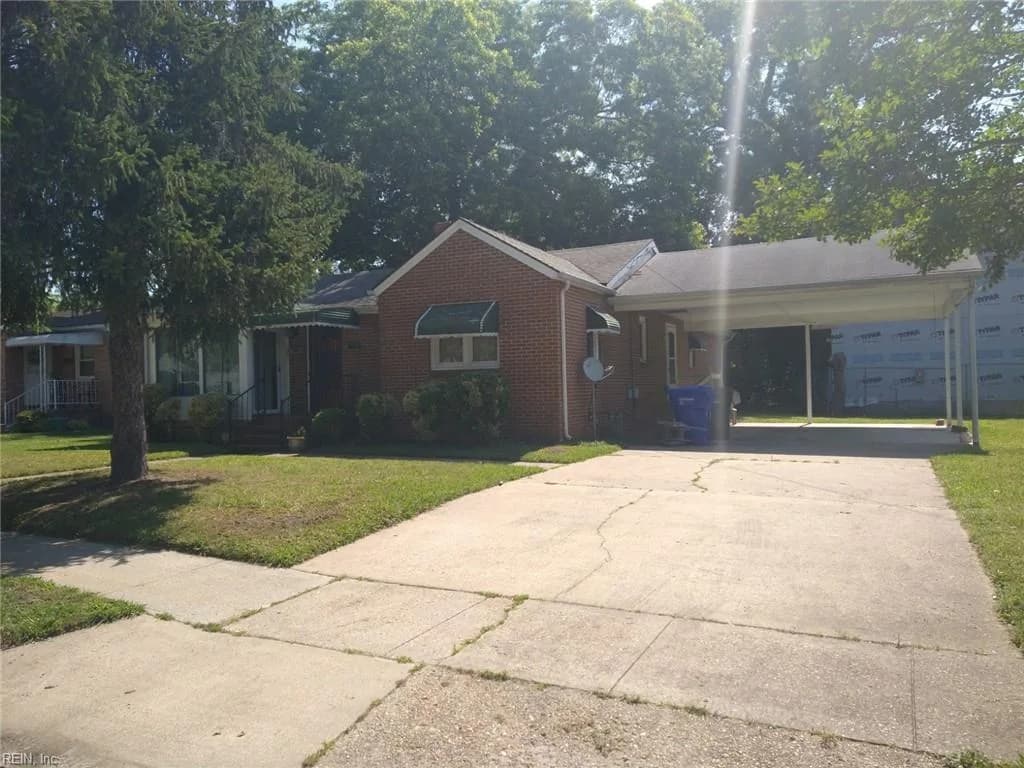 212 Saint James Avenue, Suffolk VA 23434 - Photo 2