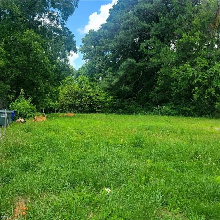852 Philpotts Road, Norfolk VA 23513 - Photo 2