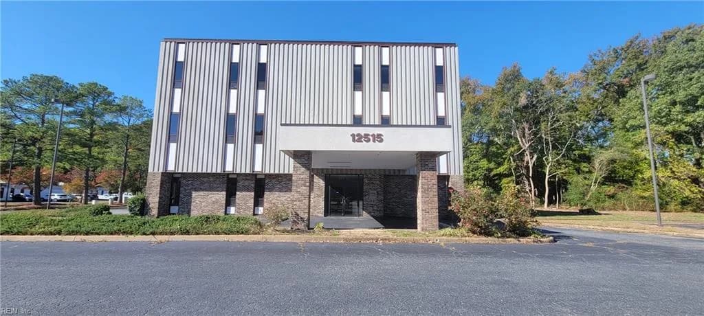 12515 Warwick Boulevard, Newport News VA 23606 - Photo 3