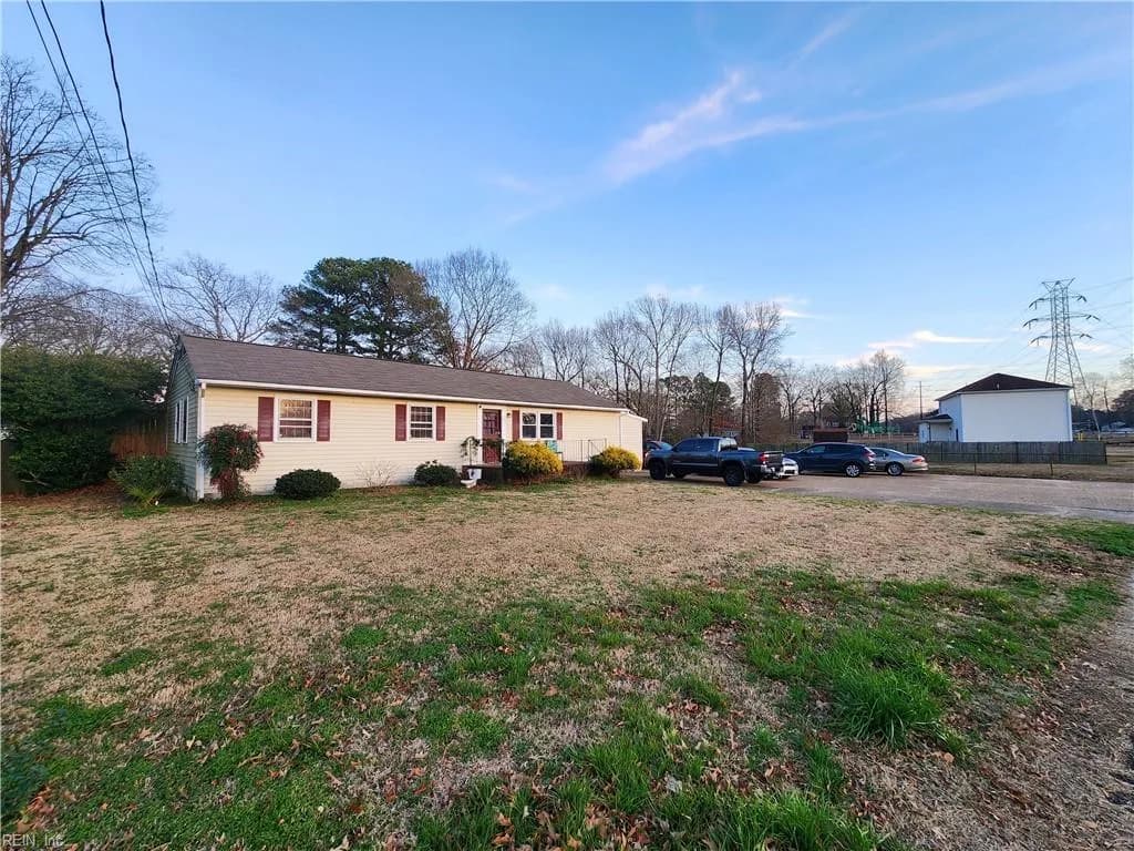684 Harpersville Road, Newport News VA 23601 - Photo 3