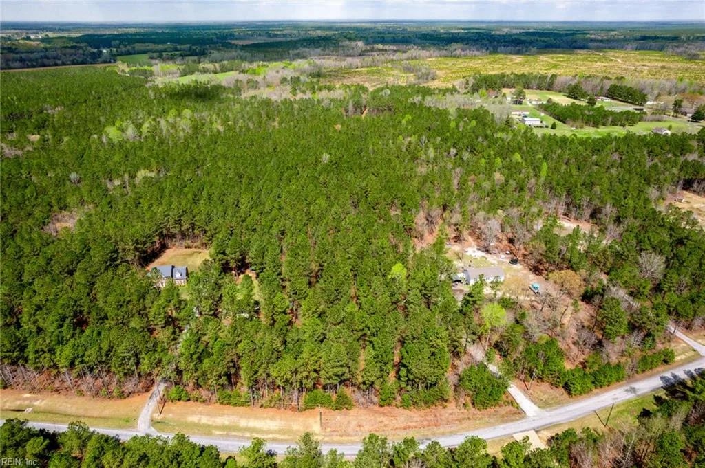 3+ac Spring Farm Road, Dendron VA 23839