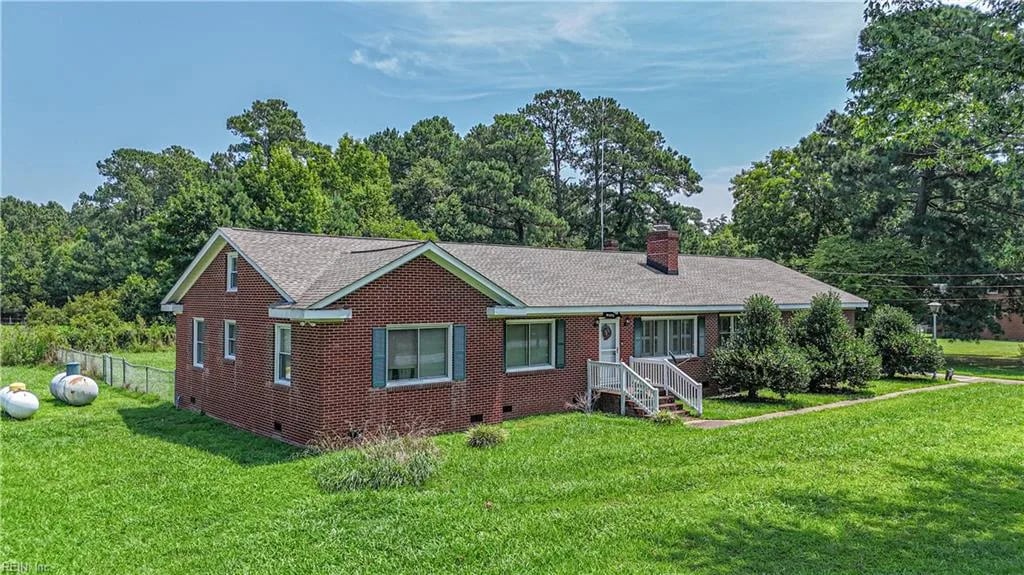 3309 Guinea Circle, Hayes VA 23072
