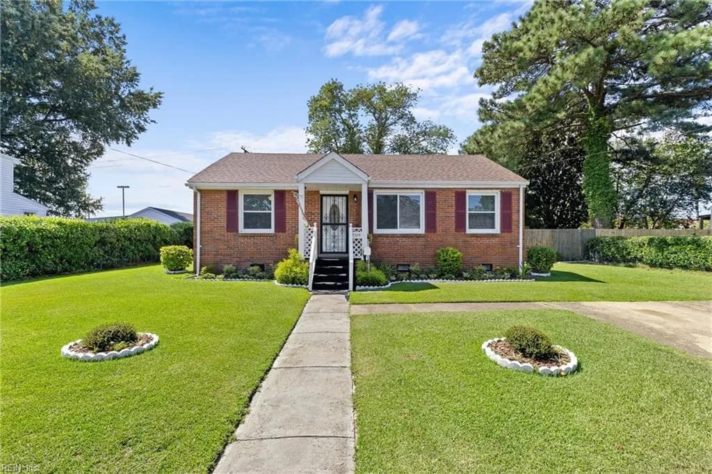 2329 Dominion Avenue, Norfolk VA 23518 - Main photo