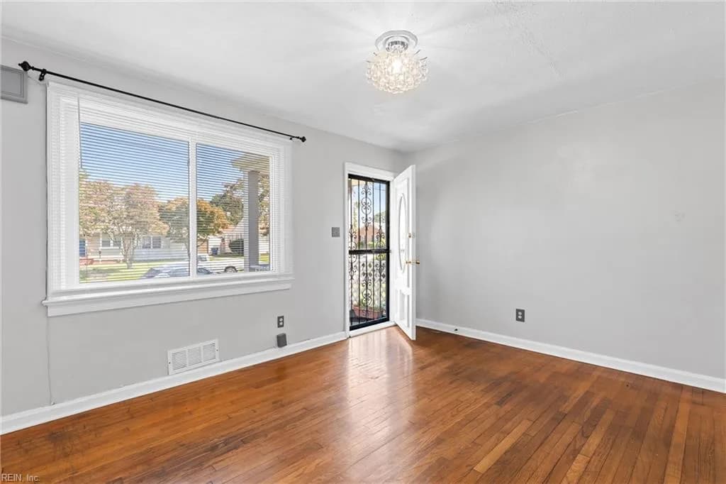2329 Dominion Avenue, Norfolk VA 23518 - Photo 4