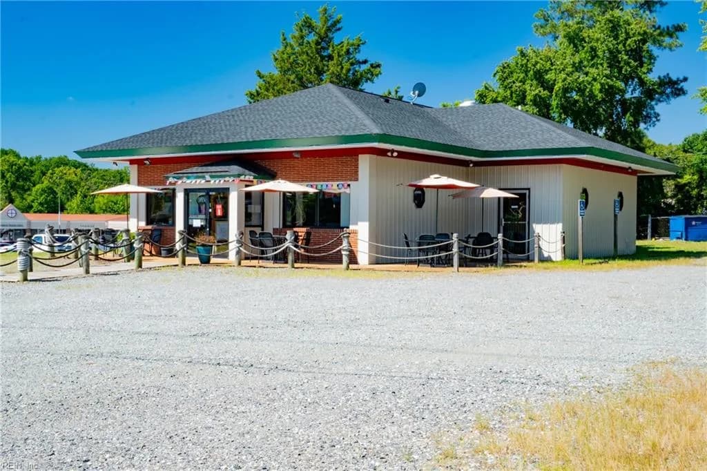 6870 Main Street, Gloucester VA 23061 - Photo 3
