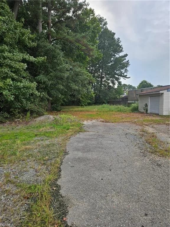 372 S Battlefield Boulevard, Chesapeake VA 23322 - Photo 4